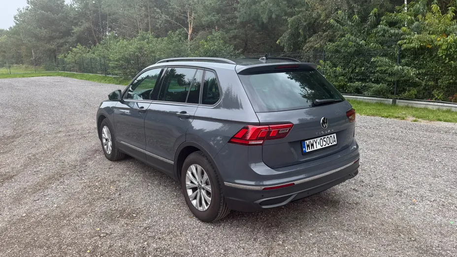 VOLKSWAGEN Tiguan -