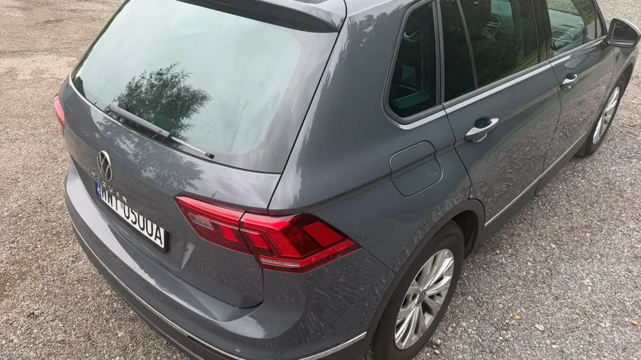 VOLKSWAGEN Tiguan -