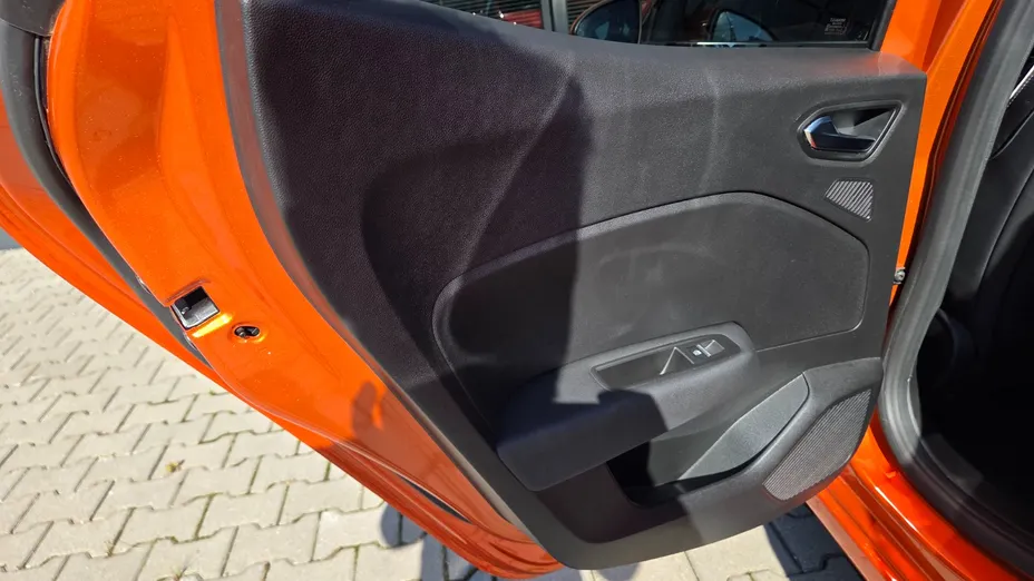 RENAULT Clio Clio 1.3 TCe Intens EDC