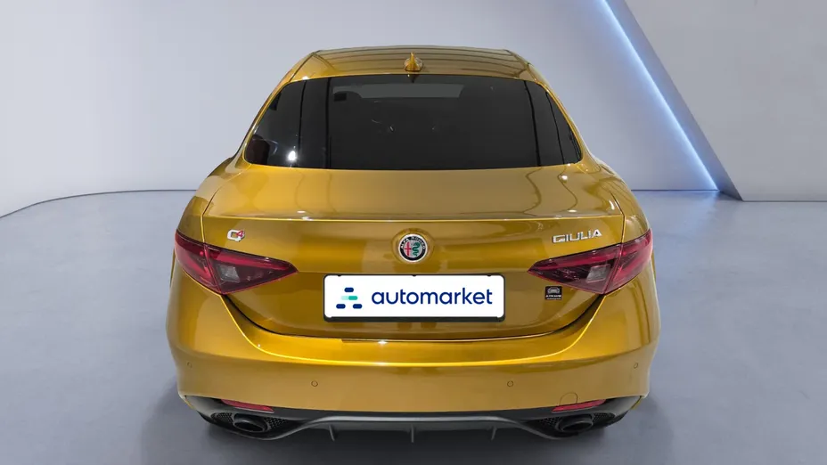 ALFA ROMEO Giulia Giulia 2.0 Turbo Competizione Q4 aut