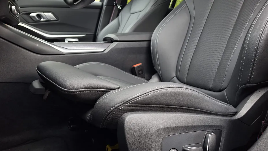 BMW Seria 3 320i M Sport sport-aut