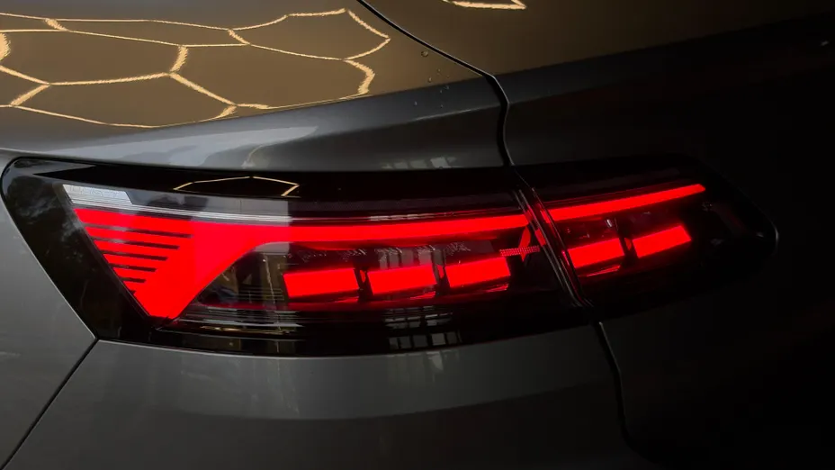 VOLKSWAGEN Arteon Arteon 2.0 TDI 4Motion R-Line DSG