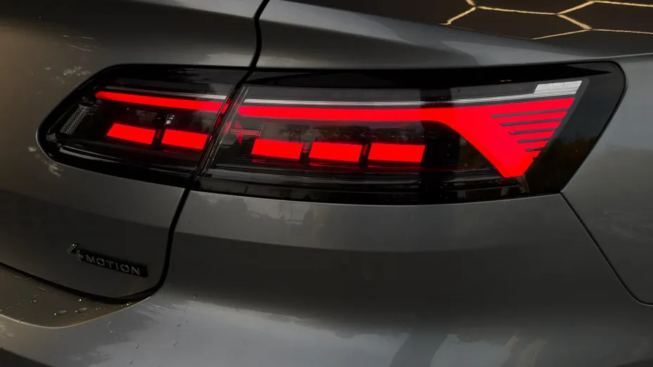 VOLKSWAGEN Arteon Arteon 2.0 TDI 4Motion R-Line DSG