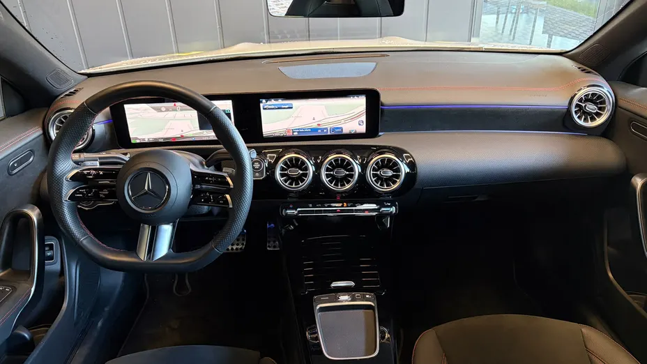 MERCEDES-BENZ CLA CLA 200 AMG Line 7G-DCT