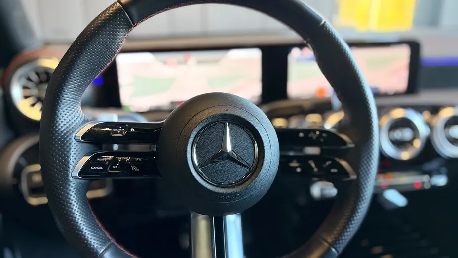 MERCEDES-BENZ CLA CLA 200 AMG Line 7G-DCT
