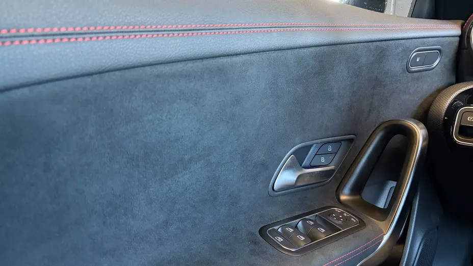 MERCEDES-BENZ CLA CLA 200 AMG Line 7G-DCT