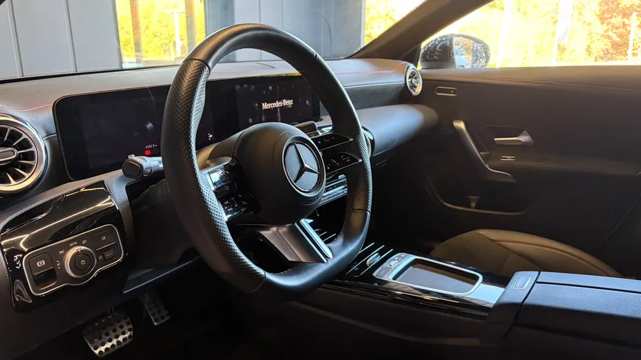 MERCEDES-BENZ CLA CLA 200 AMG Line 7G-DCT