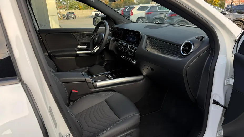 MERCEDES-BENZ GLA GLA 200 mHEV Progressive 7G-DCT