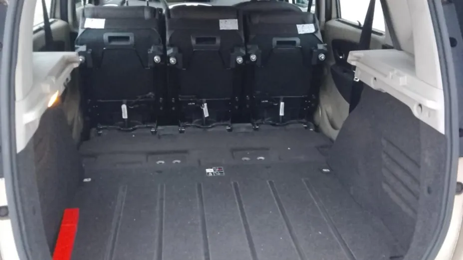 RENAULT Scenic Megane Scenic 1.9 dCi RT (klm)