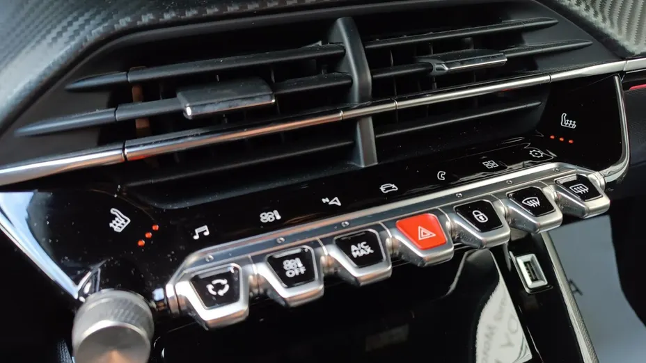 PEUGEOT 2008 2008 1.2 PureTech GT Pack S&S EAT8