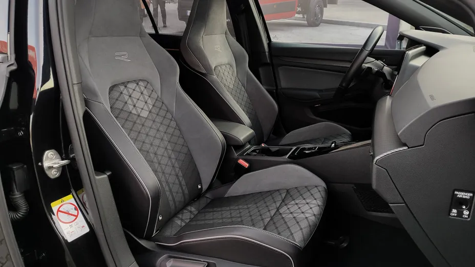 VOLKSWAGEN Golf Golf VIII 2.0 TDI R-Line DSG