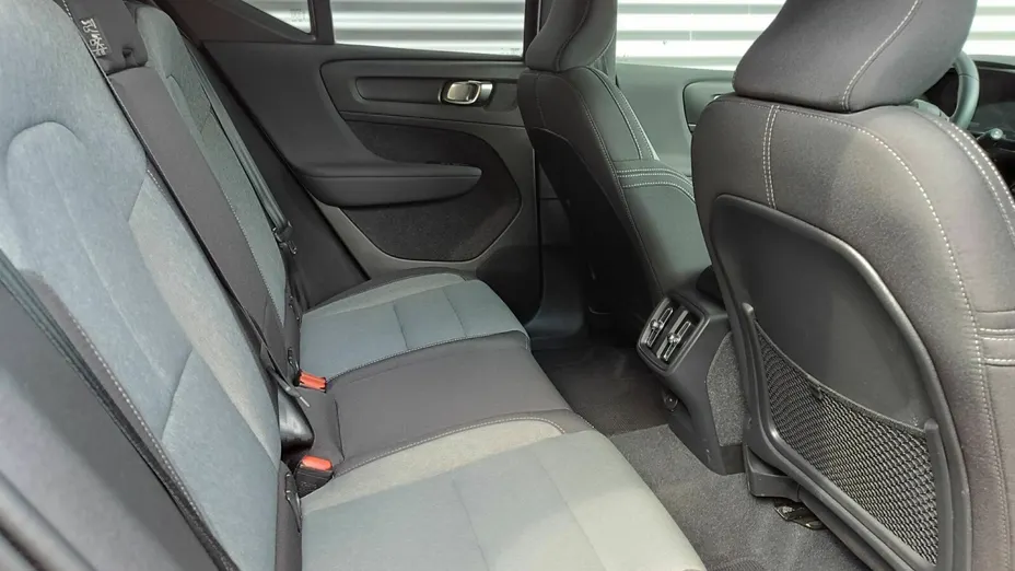 VOLVO XC40 XC40 B3 Plus Dark aut