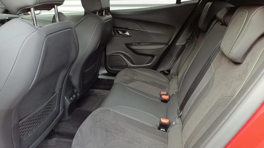 PEUGEOT 2008 2008 1.2 PureTech GT Pack S&S EAT8