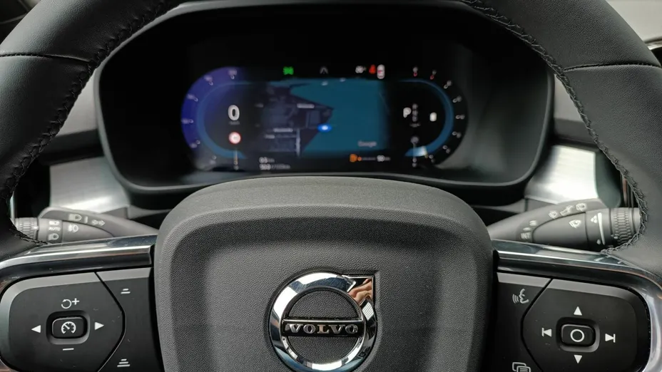 VOLVO XC40 XC40 B3 Plus Dark aut