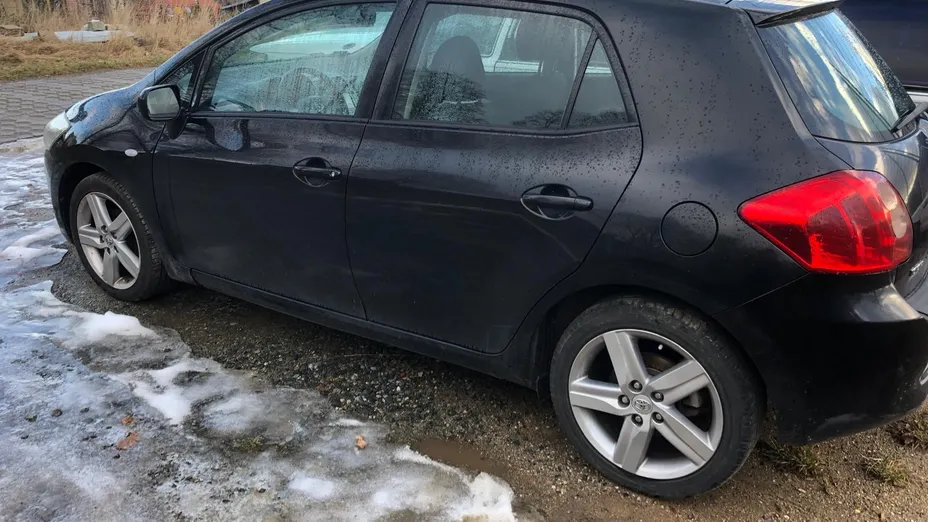 TOYOTA Auris Auris 1.6 Luna