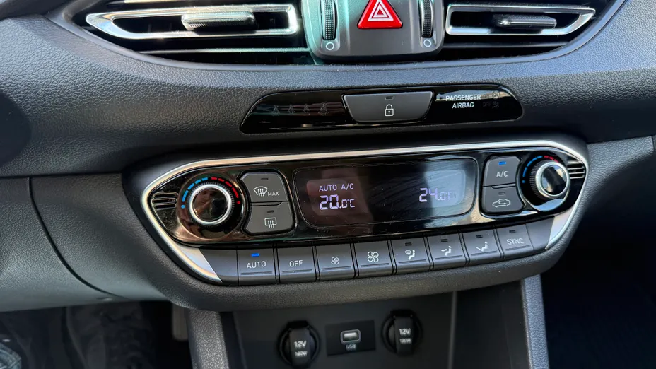 HYUNDAI i30 i30 1.5 DPI Modern