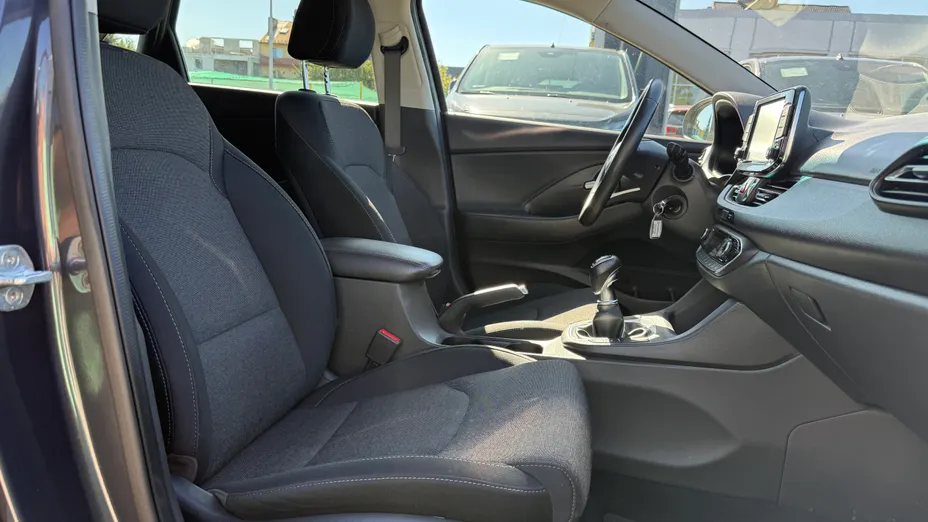 HYUNDAI i30 i30 1.5 DPI Modern