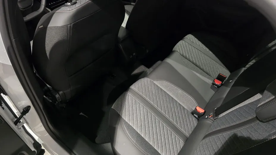 PEUGEOT 2008 2008 PureTech mHEV Allure e-DCS6 Nowy