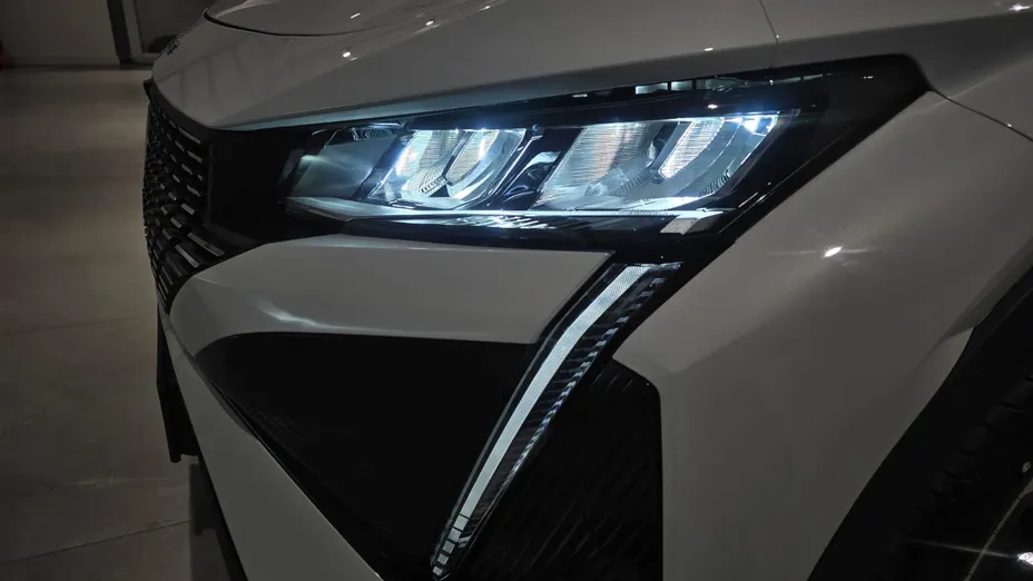 PEUGEOT 408 408 1.2 PureTech mHEV Allure S&S e-DSC6 Nowy