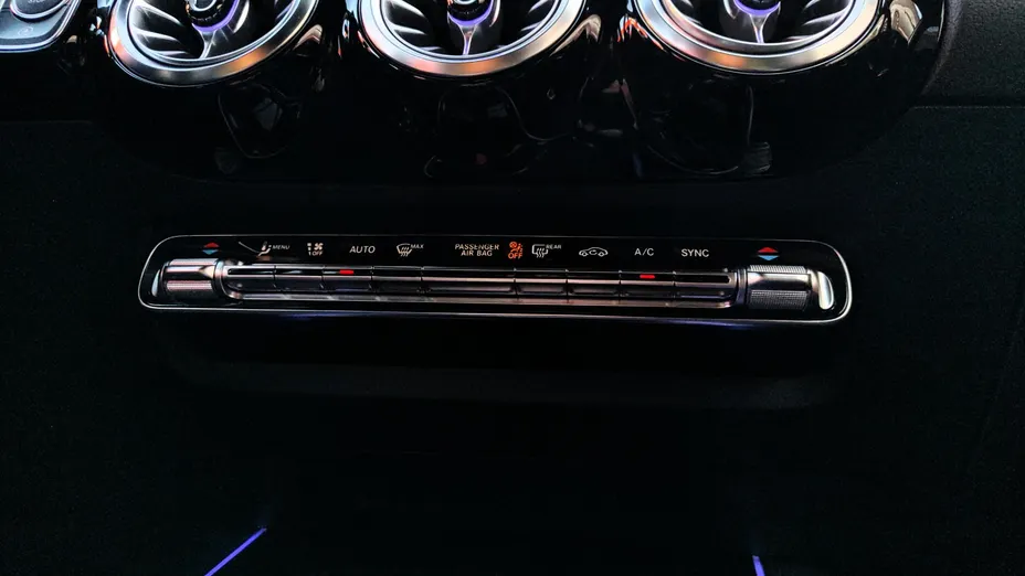 MERCEDES-BENZ B Klasa B 220 4-Matic mHEV AMG Line 8G-DCT