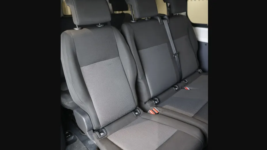 TOYOTA Proace Proace Kombi 2.0 D-4D Long 2,8t