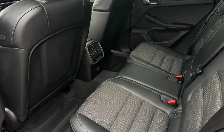 PORSCHE Macan Macan T