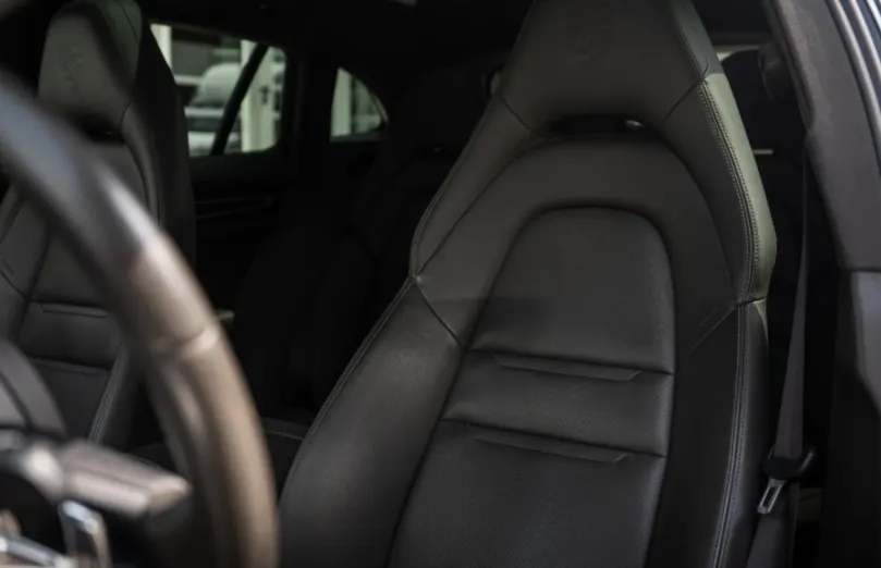 PORSCHE Panamera Panamera 4 Platinum Edition