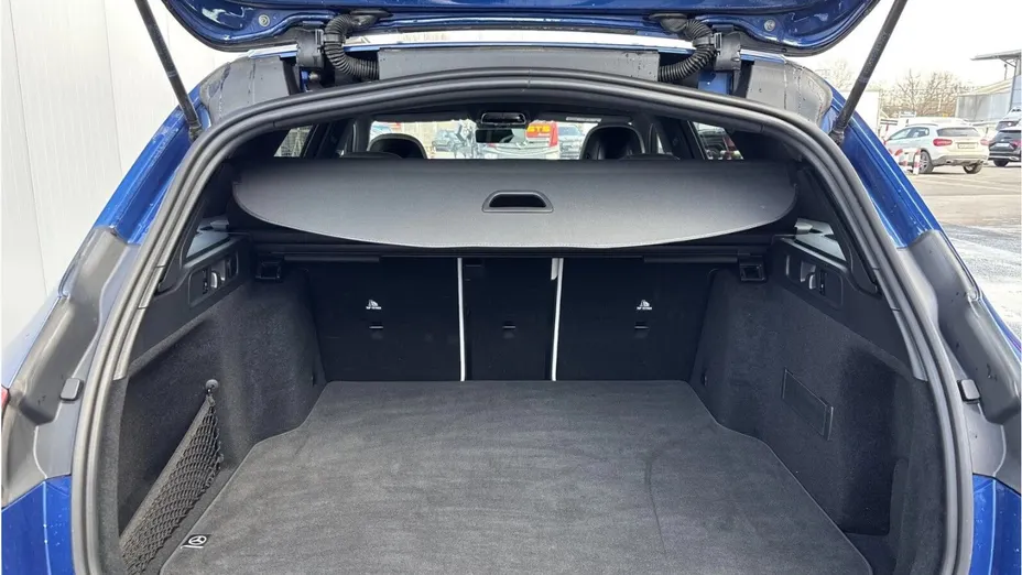 MERCEDES-BENZ C Klasa C 220 d mHEV 4-Matic AMG