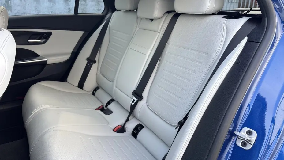 MERCEDES-BENZ C Klasa C 220 d mHEV 4-Matic AMG