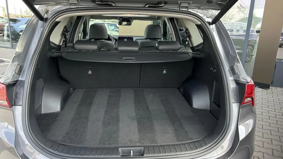 HYUNDAI Santa Fe Santa Fe 1.6 T-GDI HEV Platinum 4WD aut