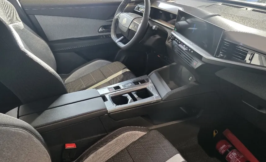 OPEL Grandland X Grandland 1.2 mHEV Edition eDTC6 Nowy