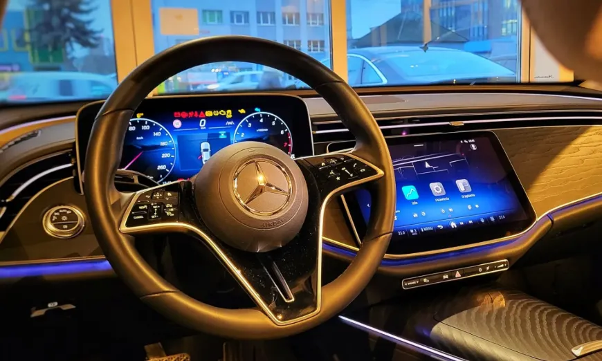 MERCEDES-BENZ E Klasa E 200 mHEV Avantgarde 9G-Tronic