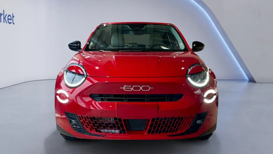 FIAT 600 600 1.2 Turbo Hybrid Icon eDCT Nowy