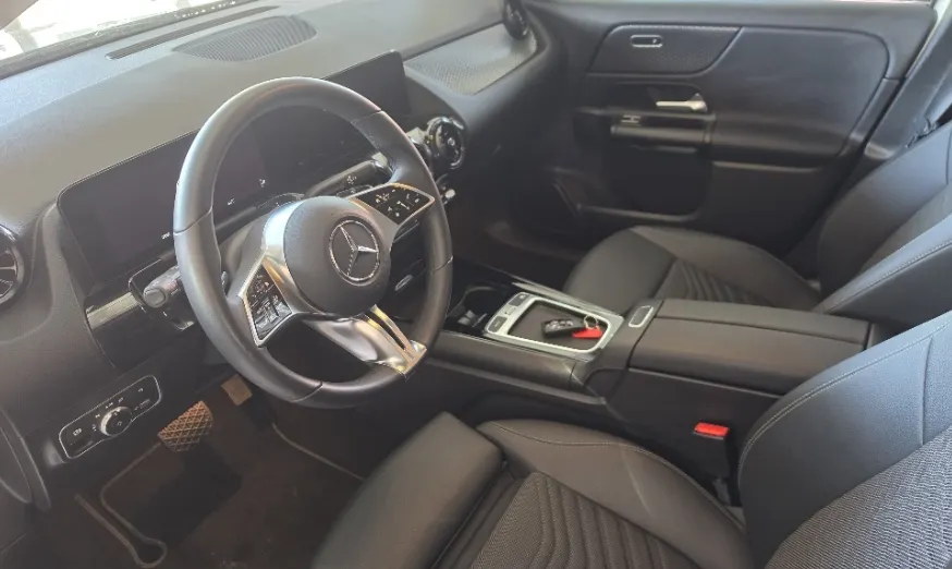 MERCEDES-BENZ GLA GLA 200 Style
