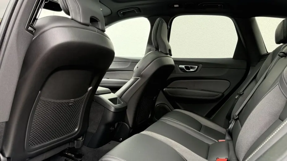 VOLVO XC60 XC60 B5 B AWD Plus Black Edition aut