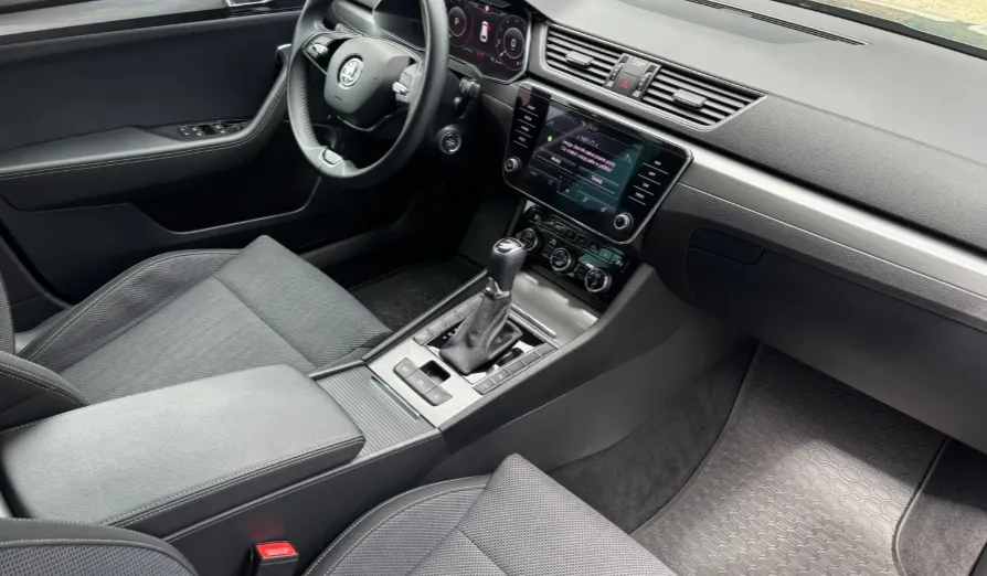 SKODA Superb Superb 2.0 TDI SCR Style DSG