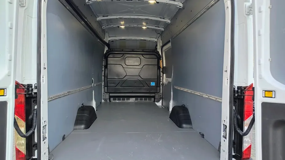 FORD Transit Transit 350 L4H3 RWD Trend