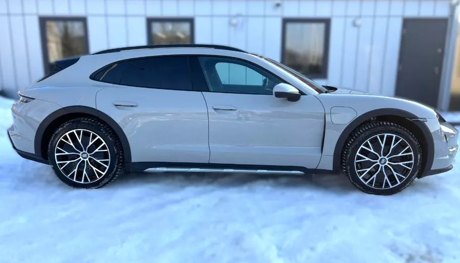 PORSCHE Taycan Taycan 105kWh 4 Cross Turismo