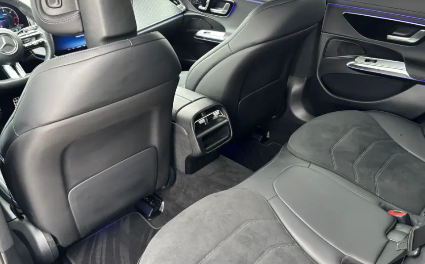 MERCEDES-BENZ E Klasa E 220 d mHEV 4-Matic AMG 9G-Tronic