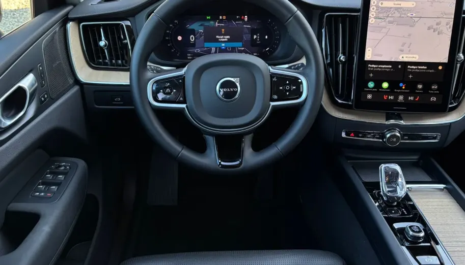 VOLVO XC60 XC60 B5 B AWD Ultra Dark aut