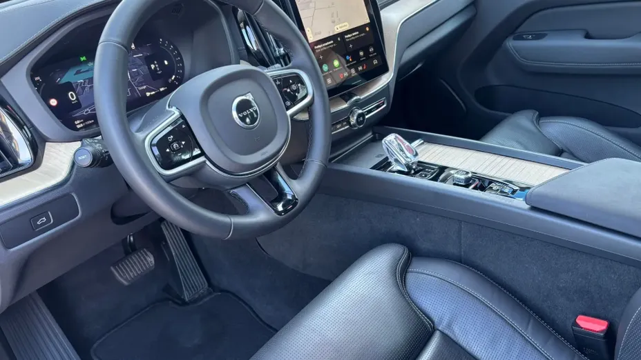 VOLVO XC60 XC60 B5 B AWD Ultra Dark aut