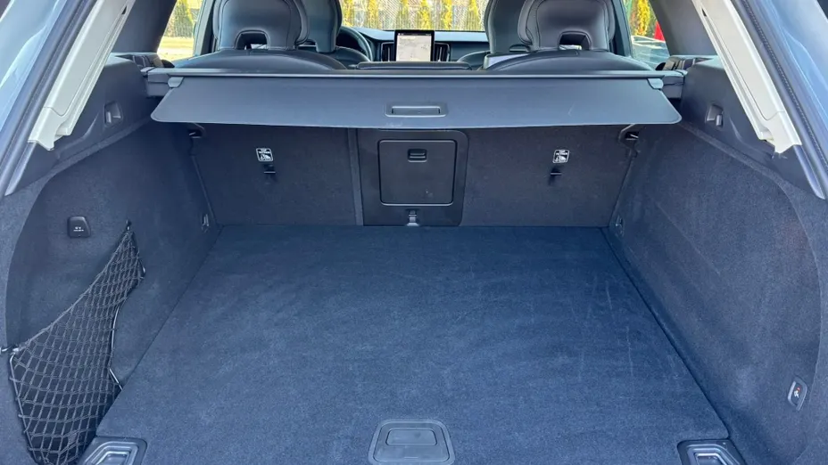 VOLVO XC60 XC60 B5 B AWD Ultra Dark aut