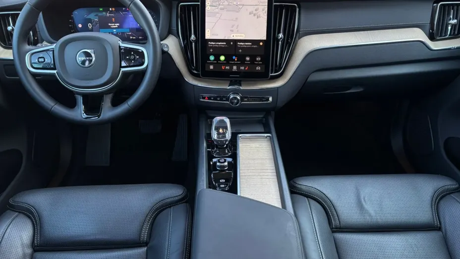 VOLVO XC60 XC60 B5 B AWD Ultra Dark aut