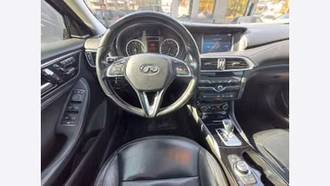 INFINITI QX30