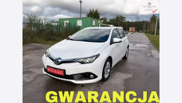 TOYOTA Auris