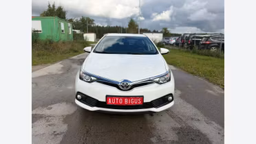 TOYOTA Auris