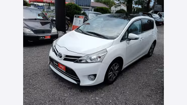 TOYOTA Verso