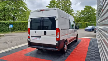 PEUGEOT Boxer
