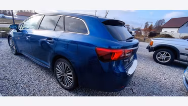 TOYOTA Avensis