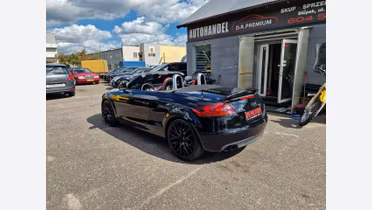 AUDI TT
